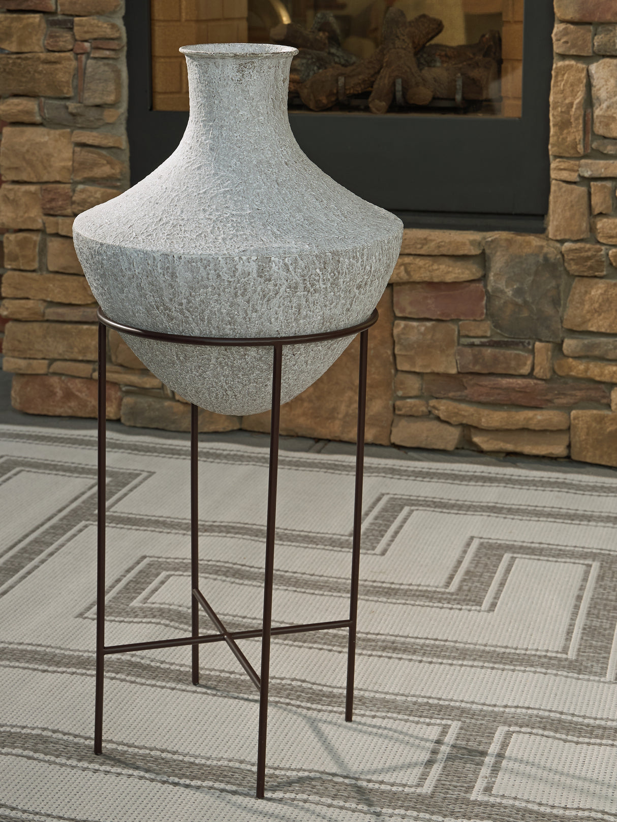 Furniture City Houma - Ashley Furniture - Estonbank Vase - Vase / Distressed Cream - A2000748