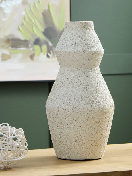 Furniture City Houma - Ashley Furniture - Dawthorne Vase - Vase / Cream - A2000850
