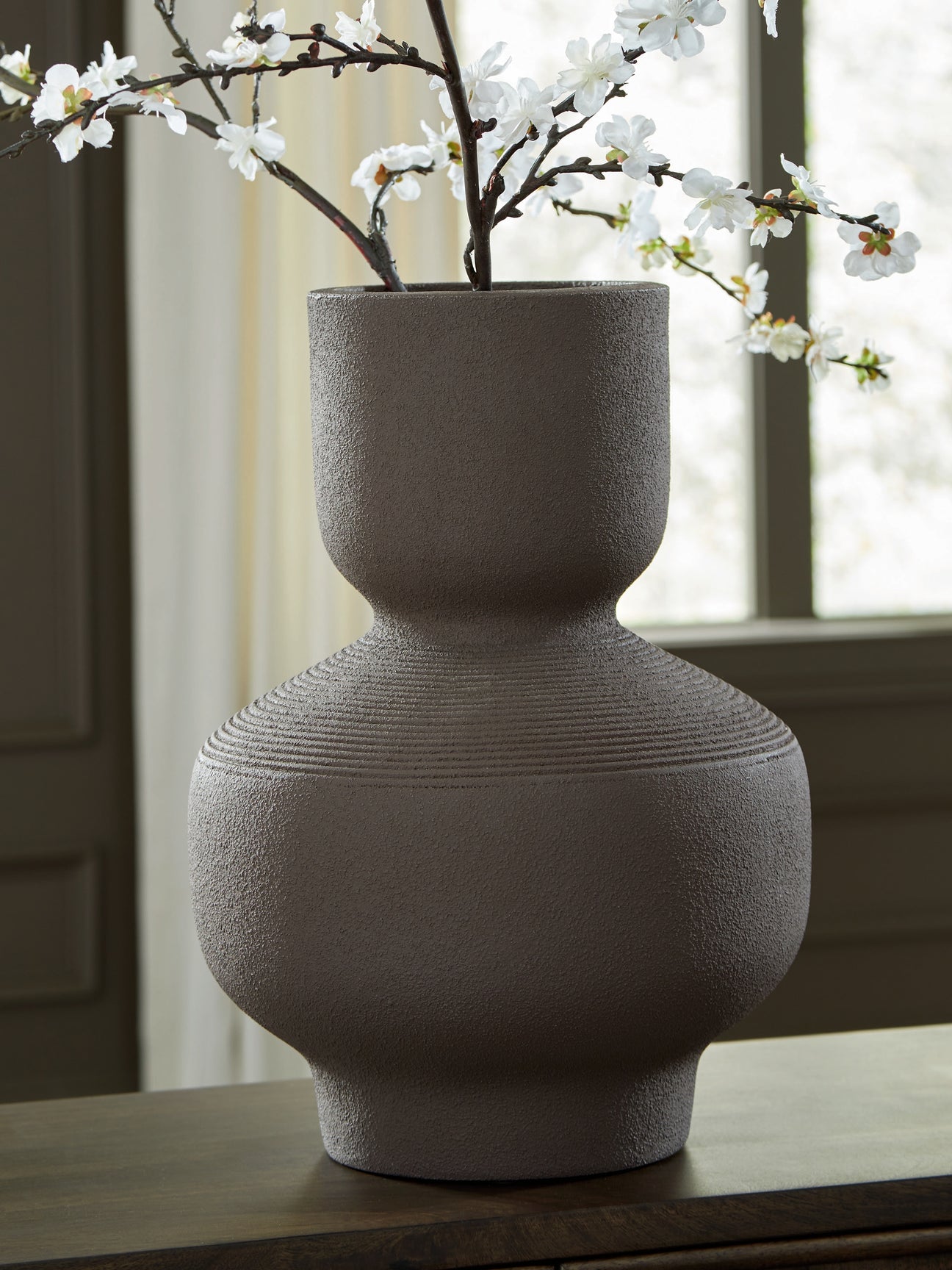 Furniture City Houma - Ashley Furniture - Dalsen Vase - Vase / Brown - A2000873