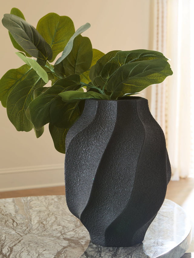 Furniture City Houma - Ashley Furniture - Judworth Vase - Vase / Black - A2000874