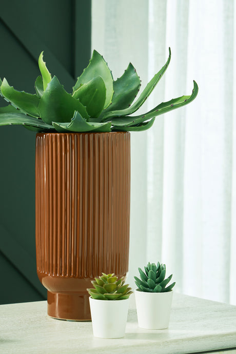 Furniture City Houma - Ashley Furniture - Avalyah Vase (Set of 2) - Vase (2/CS) / Burnt Umber - A2900022
