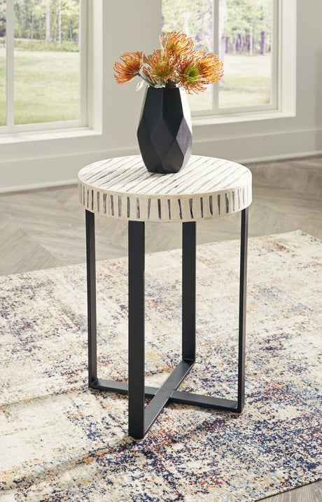 Furniture City Houma - Ashley Furniture - Crewridge Accent Table - Accent Table / Black/Cream - A4000530