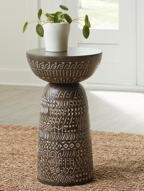 Furniture City Houma - Ashley Furniture - Hadcher Accent Table - Accent Table / Cream/Brown - A4000622