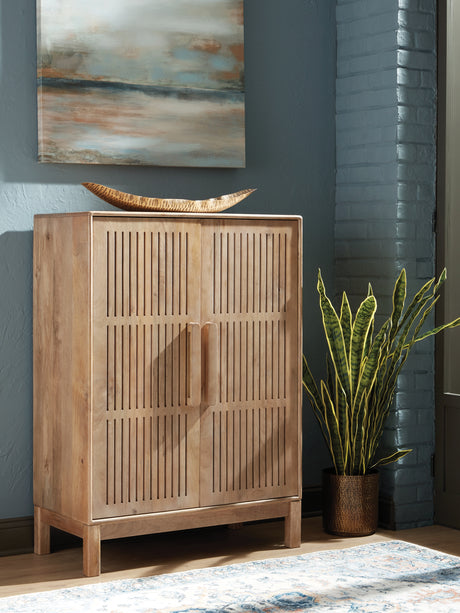 Furniture City Houma - Ashley Furniture - Pellamour Bar Cabinet - Bar Cabinet / Natural Brown - A4000698