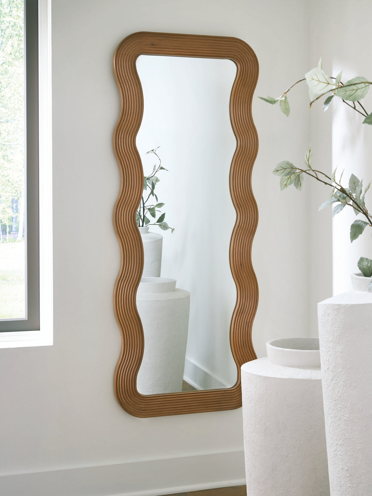 Furniture City Houma - Ashley Furniture - Ellisonville Floor Mirror - Floor Mirror / Brown - A8010413