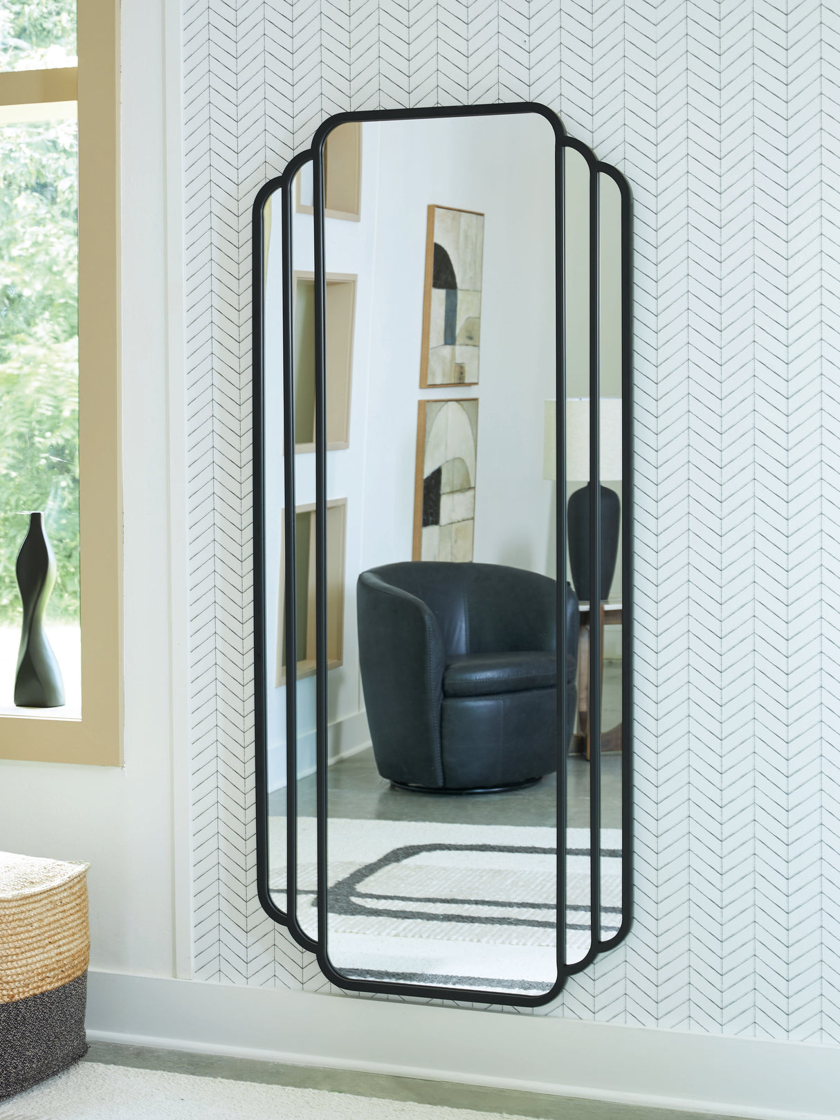 Furniture City Houma - Ashley Furniture - Antigone Floor Mirror - Floor Mirror / Black - A8010434
