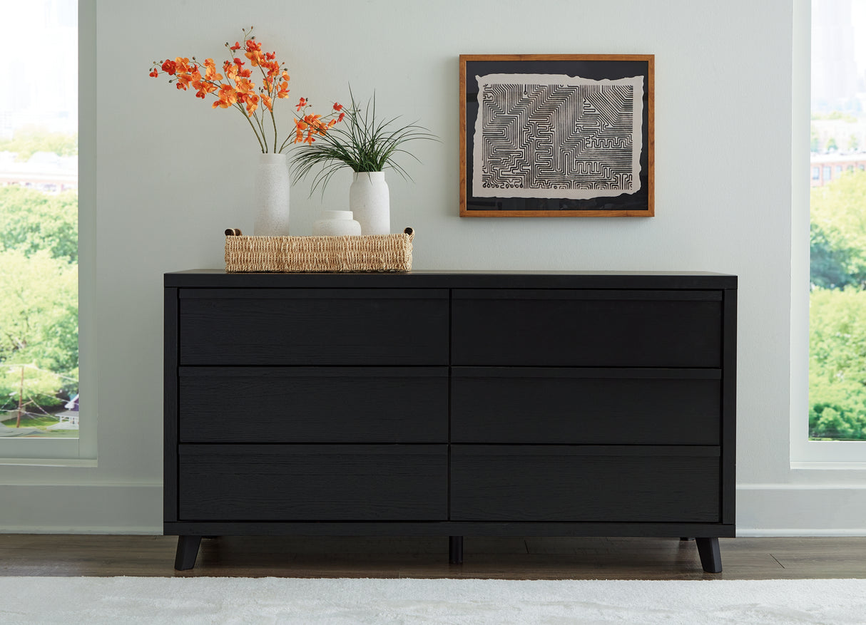 Danziar Queen Panel Bed