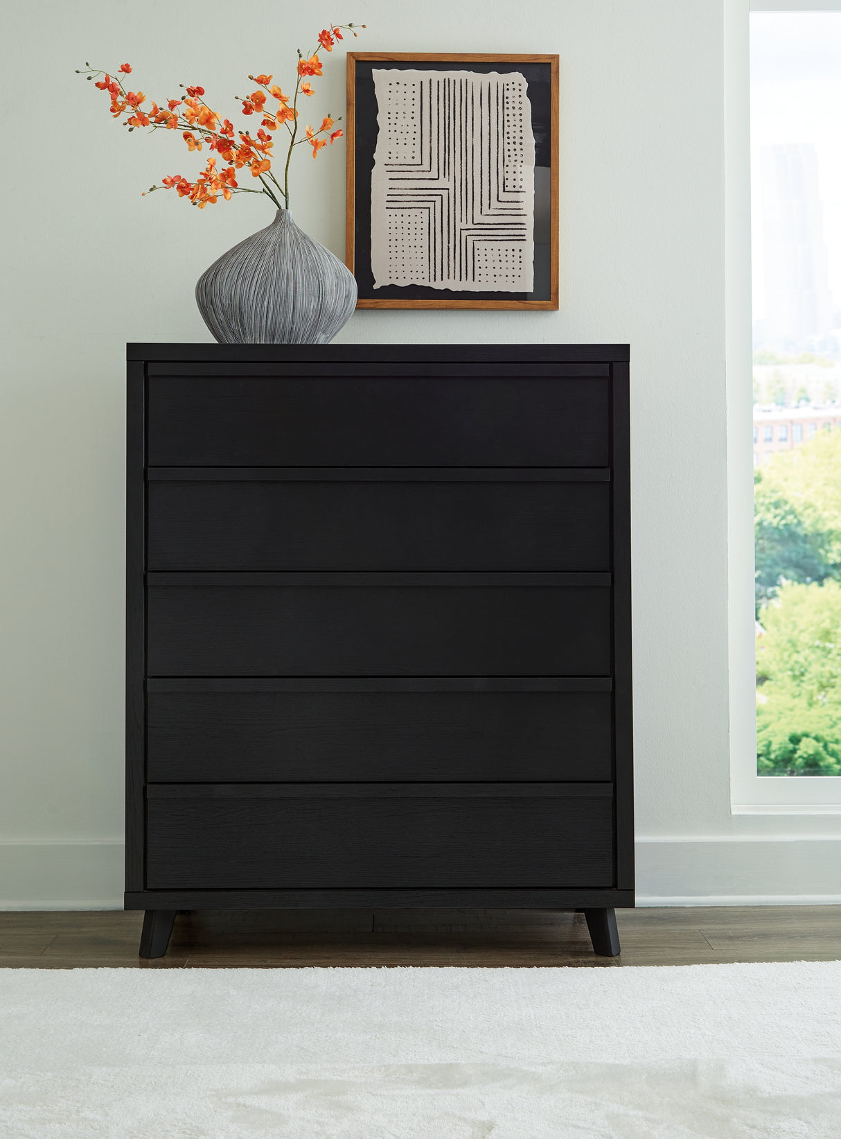 Danziar Queen Bed, Dresser, Mirror, Chest and Nightstand