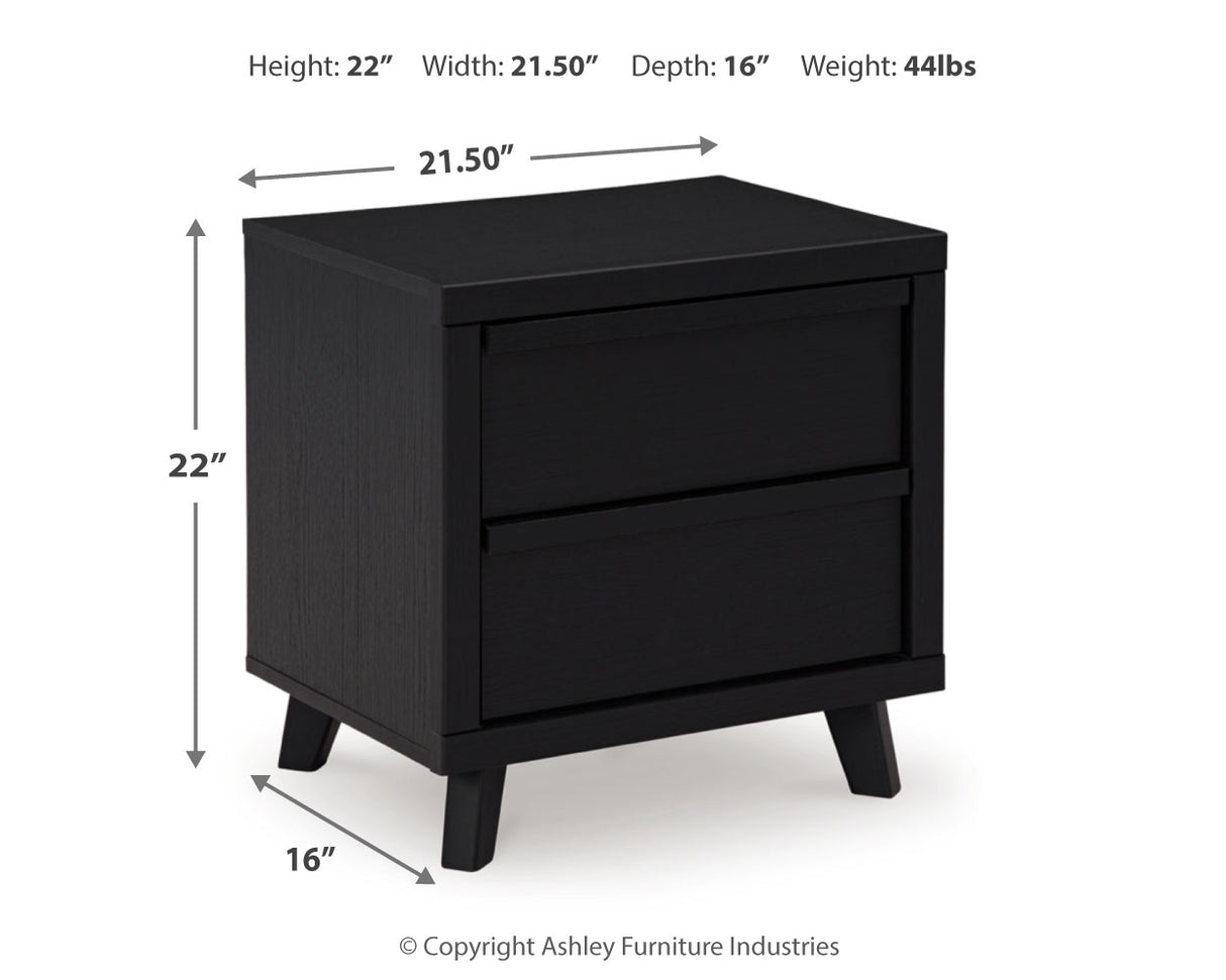 Danziar Queen Panel Bed