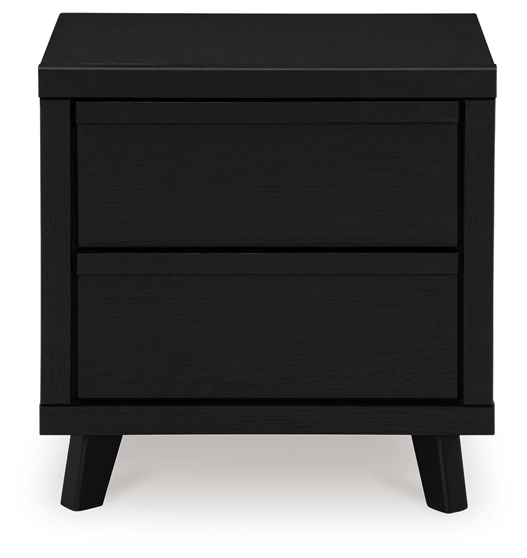 Danziar Queen Panel Bed