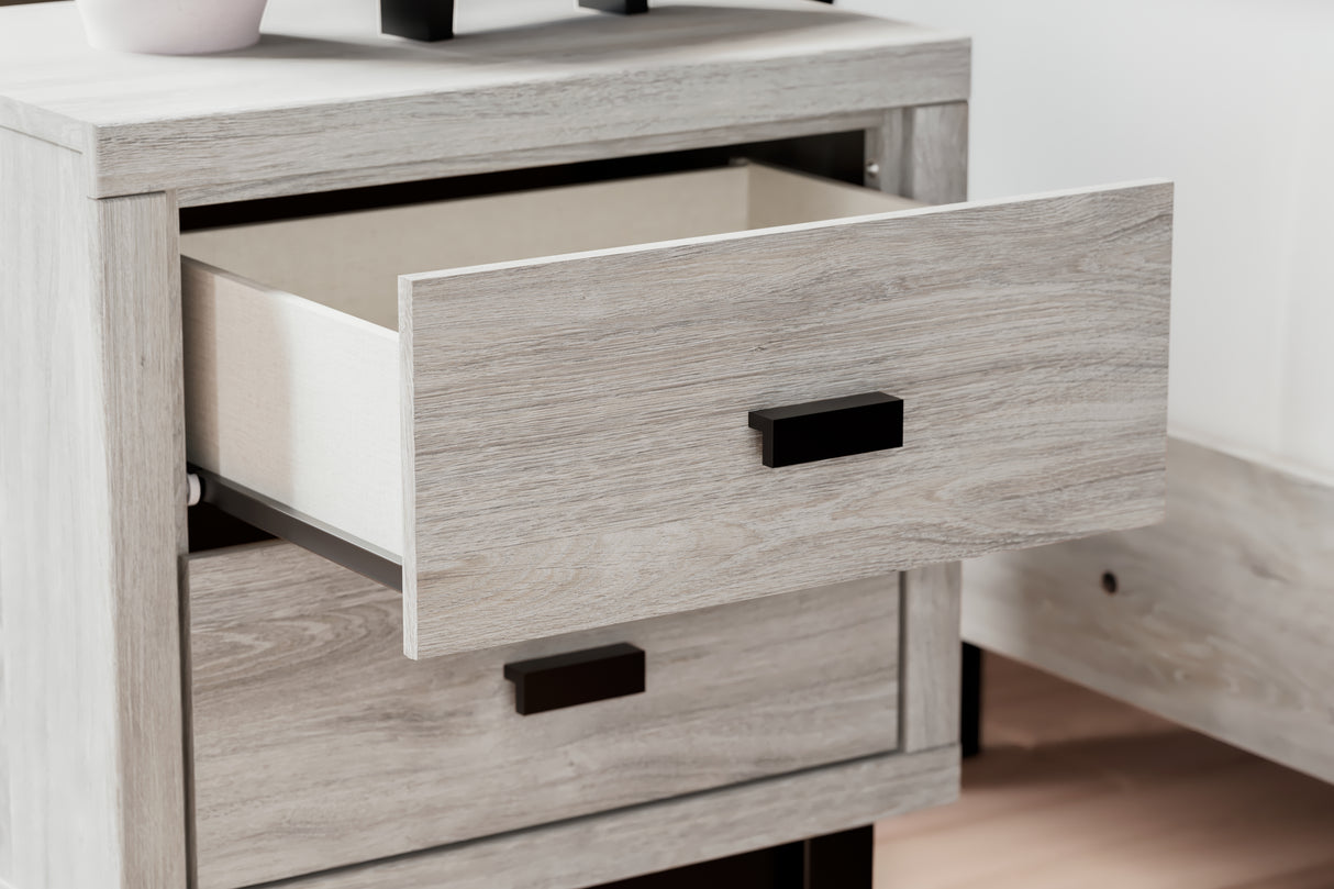 Vessalli Queen Panel Bed