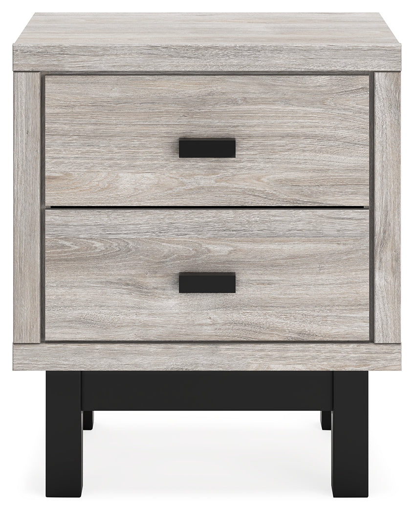 Vessalli Queen Panel Bed