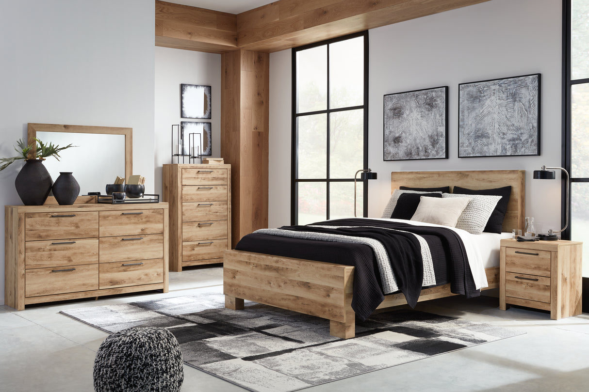 Hyanna Queen Panel Bed