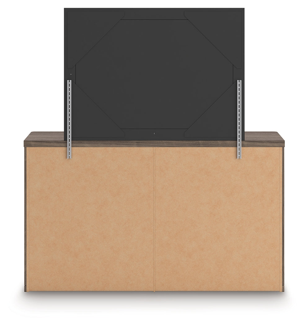 Kendanport King Platform Bed, Dresser, Mirror and Nightstand