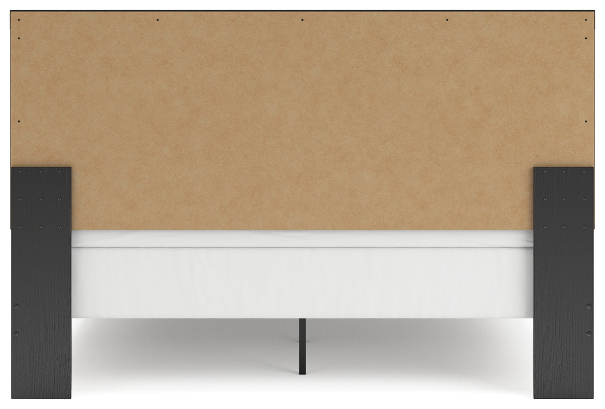 Broachmyn King Panel Bed