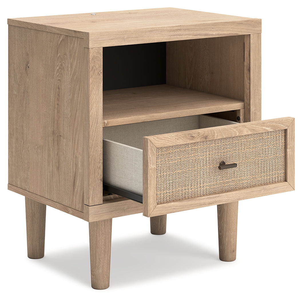 Cielden Queen Panel Bed