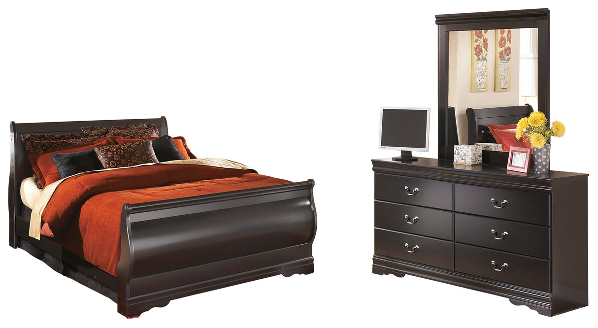 Furniture City Houma - Ashley Furniture - Huey Vineyard Queen Sleigh Bed with Dresser and Mirror - Queen Sleigh Bed with Dresser and Mirror - B128B6