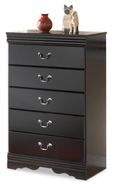 Huey Vineyard Full Sleigh Headboard, Chest and Nightstand