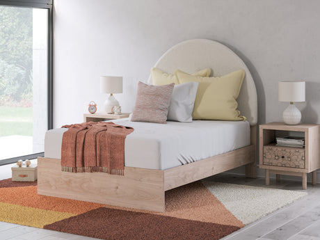 Furniture City Houma - Ashley Furniture - Arloster Full Upholstered Panel Bed - Full Upholstered Panel Bed / Tan/White - PCB1566B3