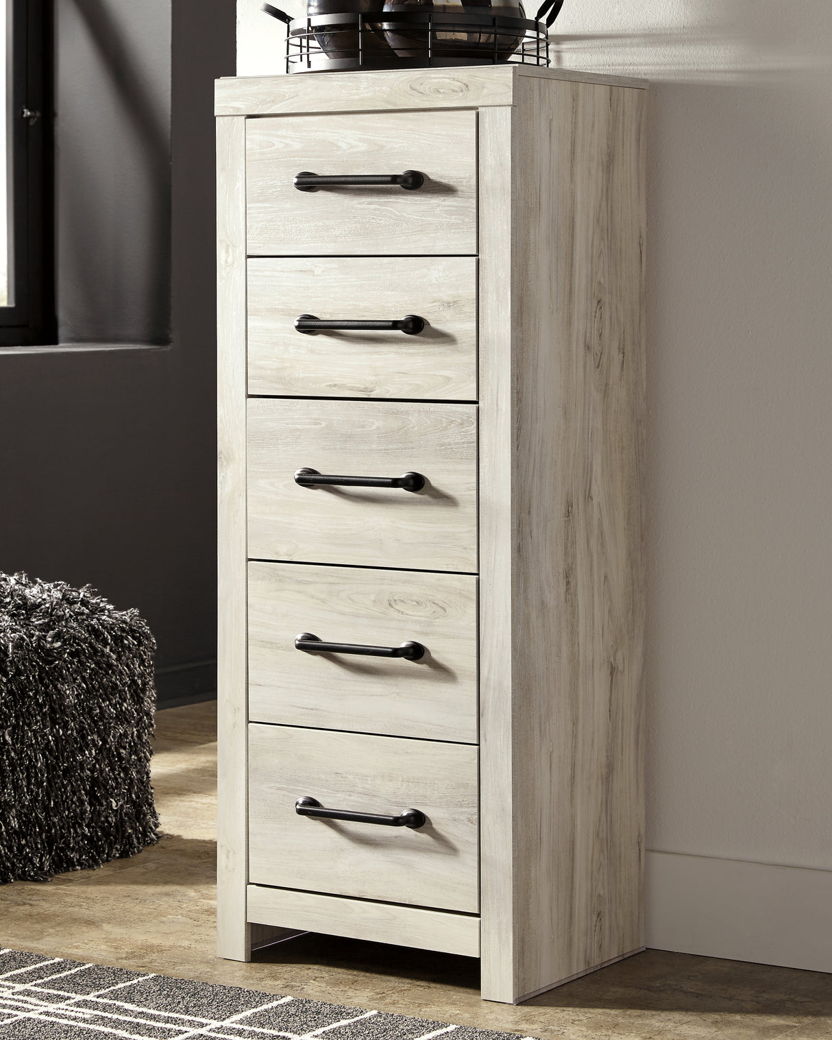 Cambeck Queen Panel Bed and Chest