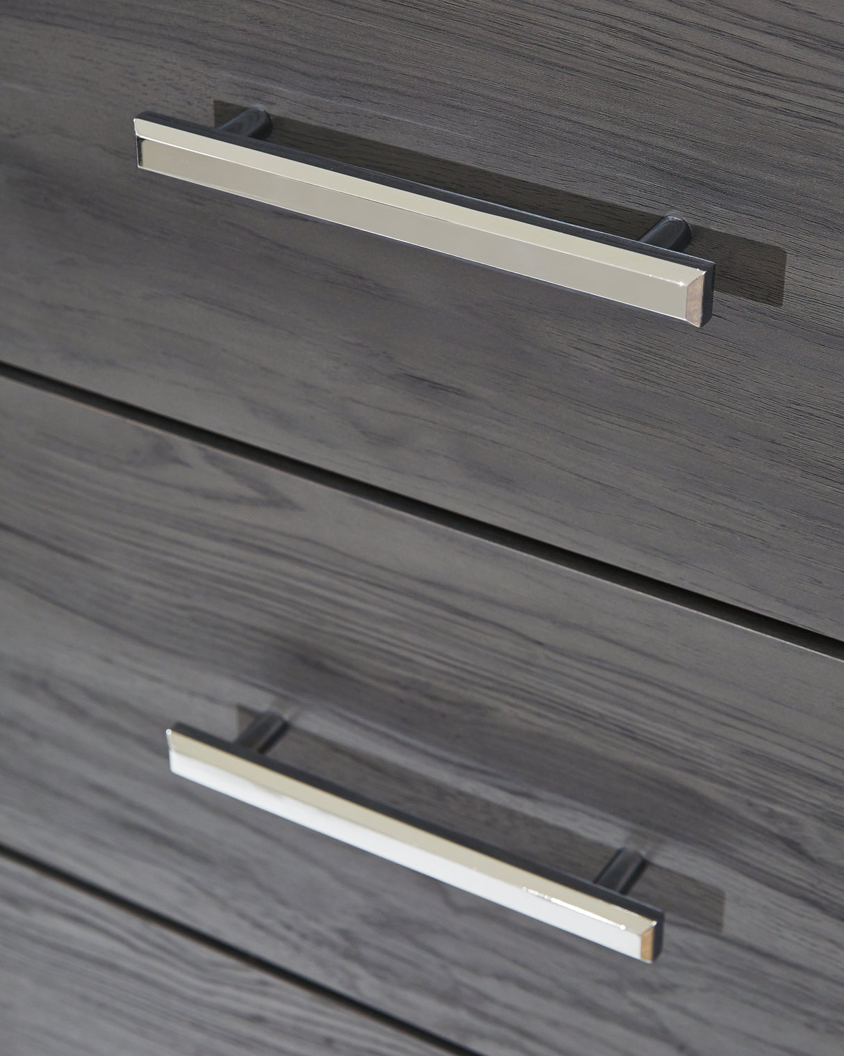 Lodanna King Panel Bed
