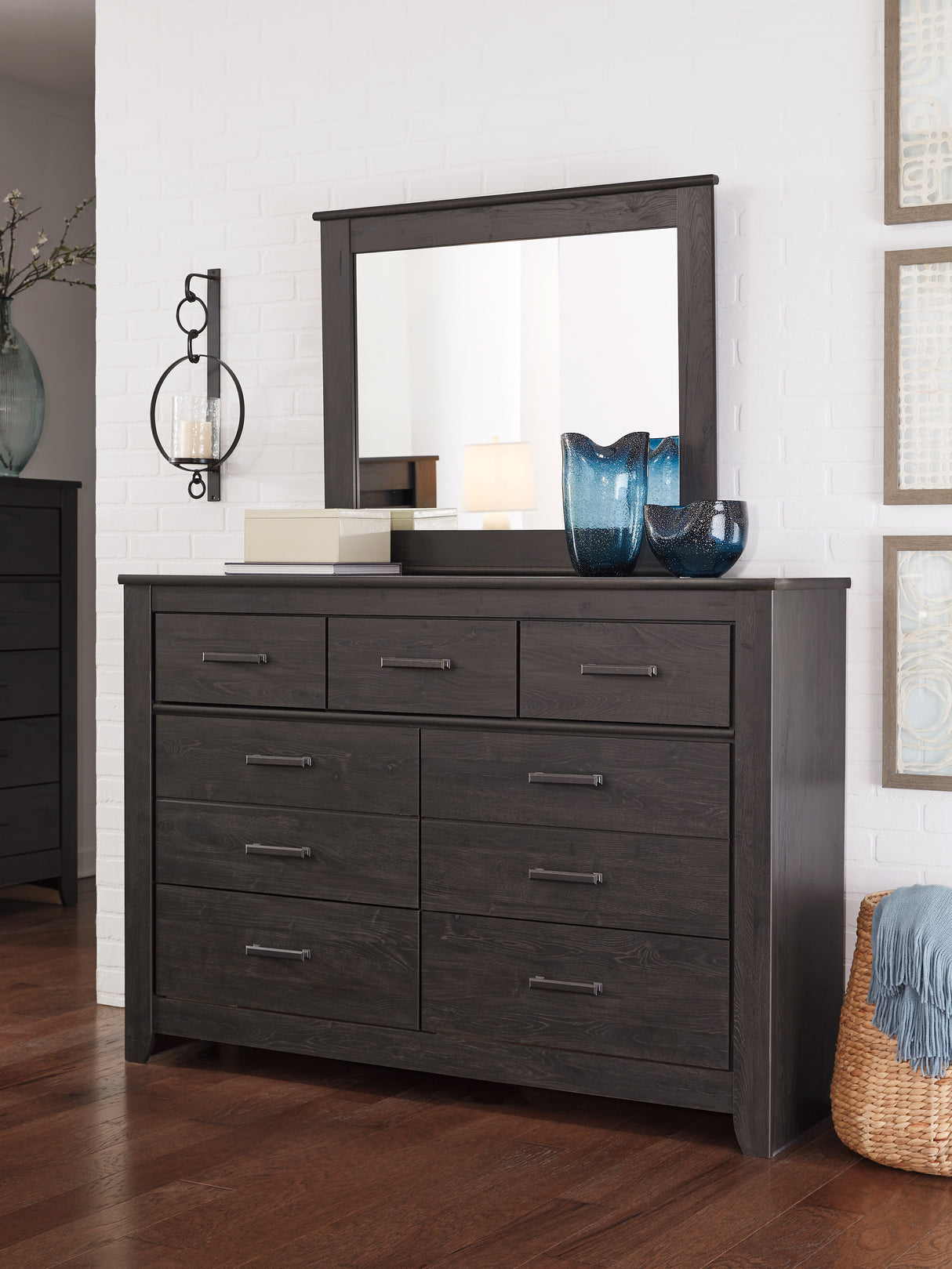 Brinxton King Panel Bed