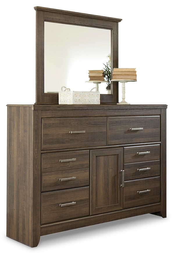 Juararo Queen Panel Bed