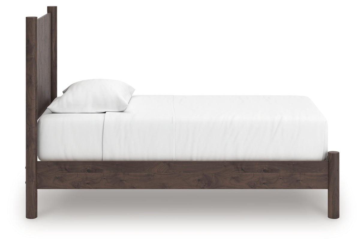 Pamytta Twin Panel Platform Bed, Dresser and Mirror
