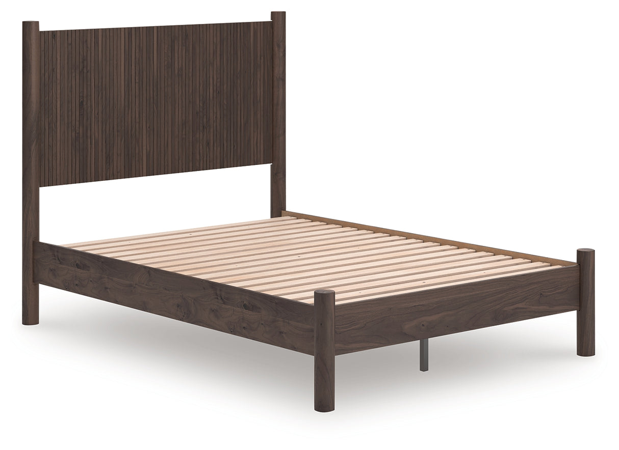 Pamytta Full Panel Platform Bed, Dresser and Mirror