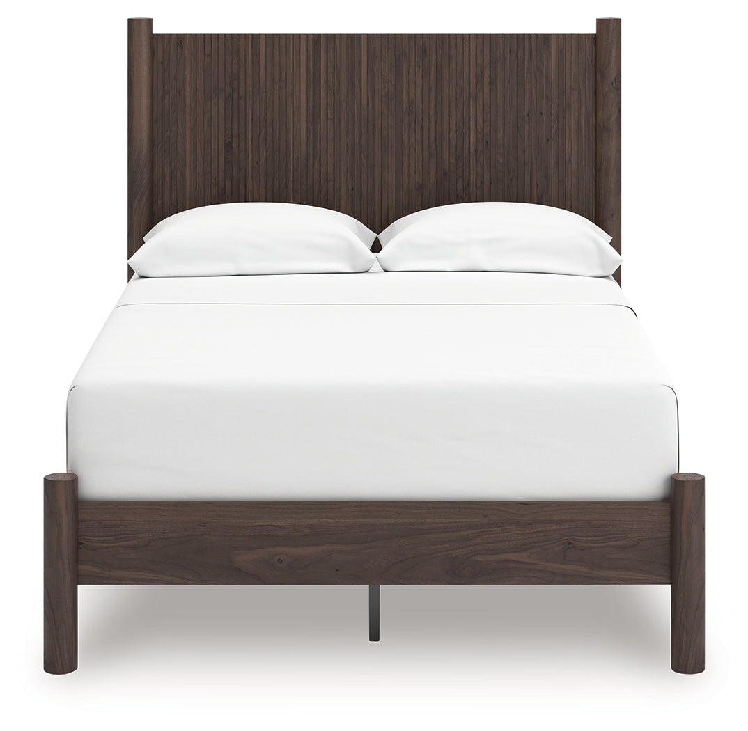 Pamytta Full Panel Platform Bed, Dresser and Mirror
