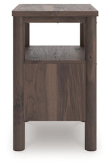 Pamytta Queen Panel Bed, Dresser, Mirror and Nightstand