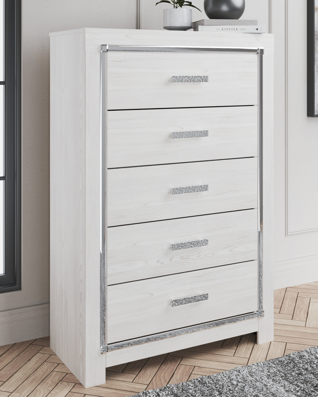 Altyra Queen Panel Bed