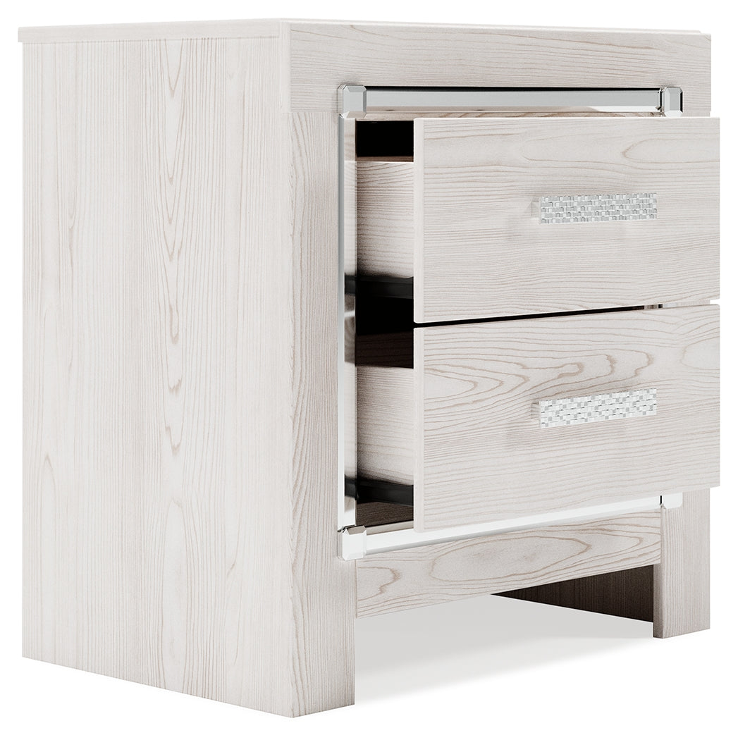 Altyra King Panel Bed