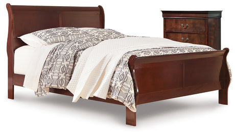 Furniture City Houma - Ashley Furniture - Alisdair Queen Sleigh Bed and Chest - Queen Sleigh Bed and Chest / Reddish Brown - B376B32