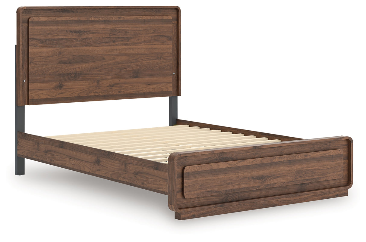 Fortlorn Queen Panel Bed