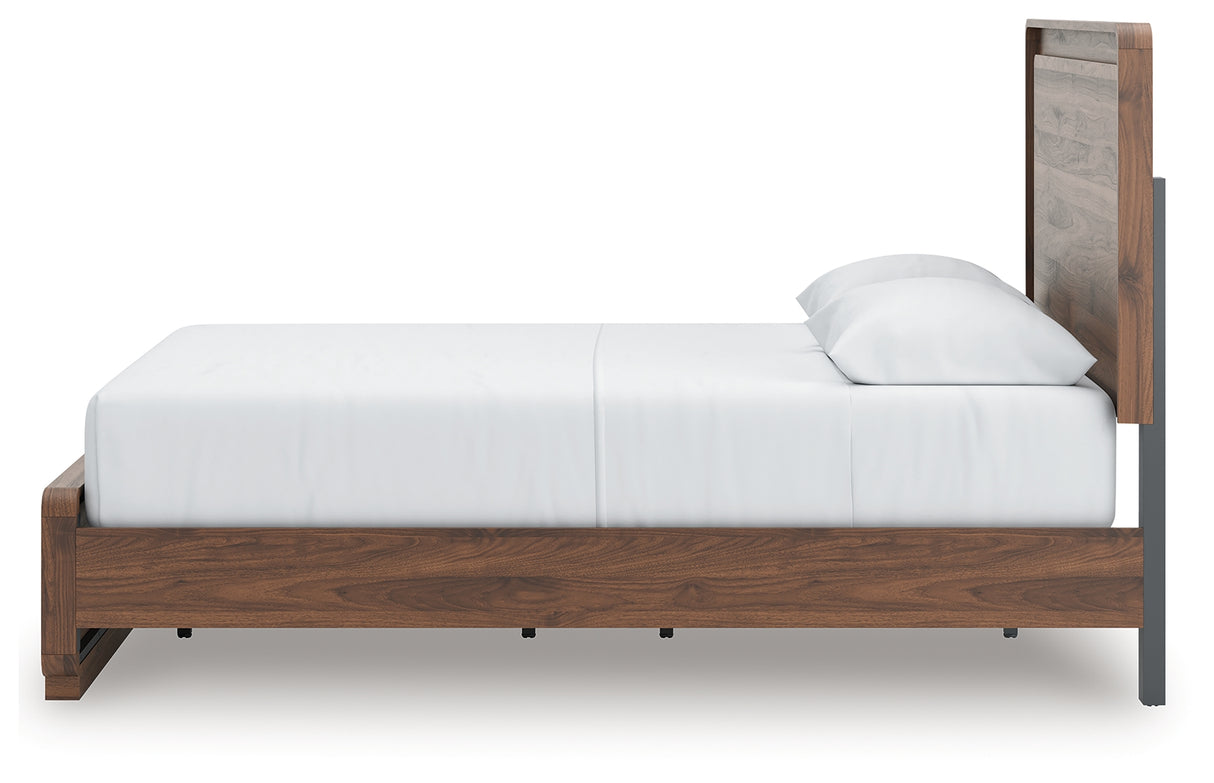 Fortlorn Queen Panel Bed
