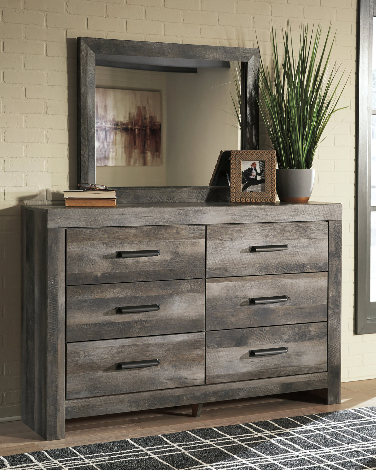 Furniture City Houma - Ashley Furniture - Wynnlow Bedroom - Dresser and Mirror / Gray - B440B1