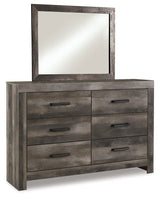 Wynnlow Queen Panel Bed
