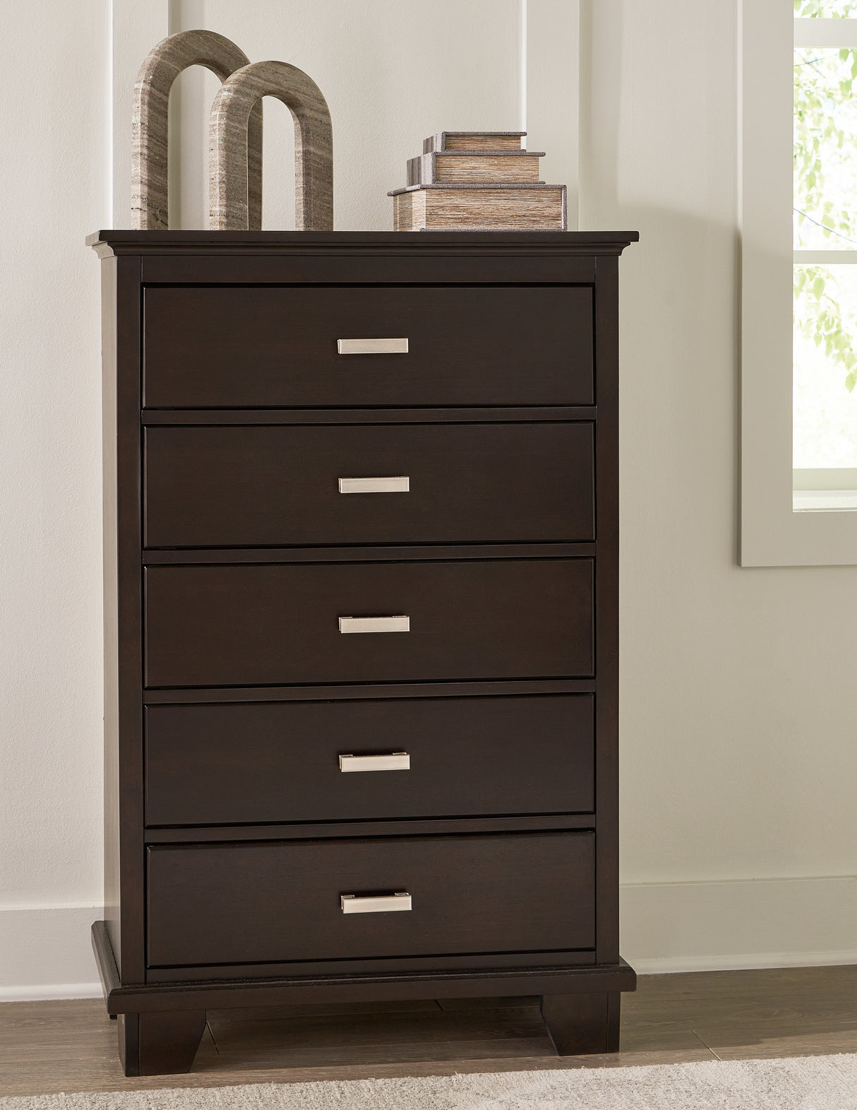 Covetown Full Panel Bed, Chest and Nightstand