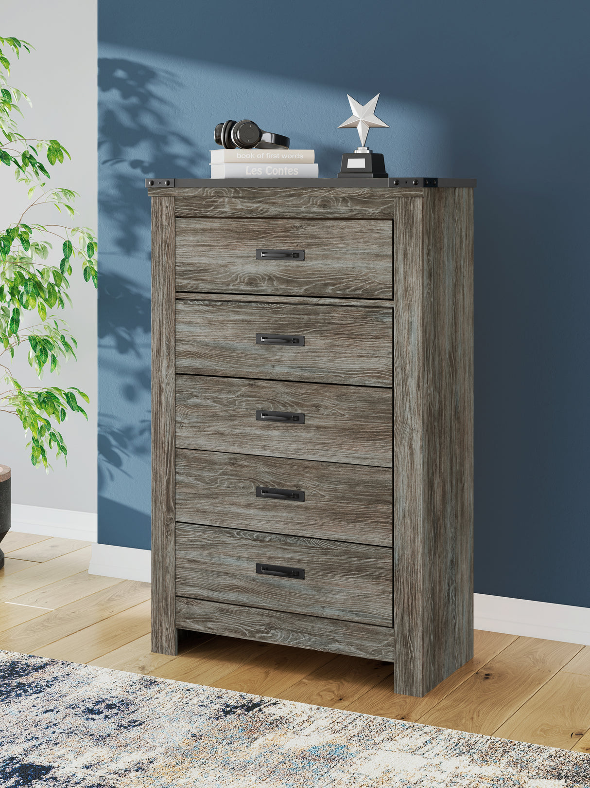 Furniture City Houma - Ashley Furniture - Frandern Bedroom - Five Drawer Chest / Gray - B4480-46
