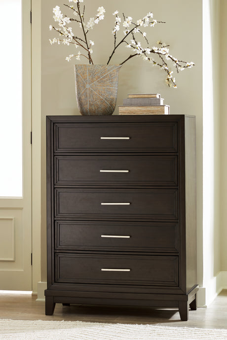Furniture City Houma - Ashley Furniture - Neymorton Chest of Drawers - Five Drawer Chest / Dark Grayish Brown - B618-46