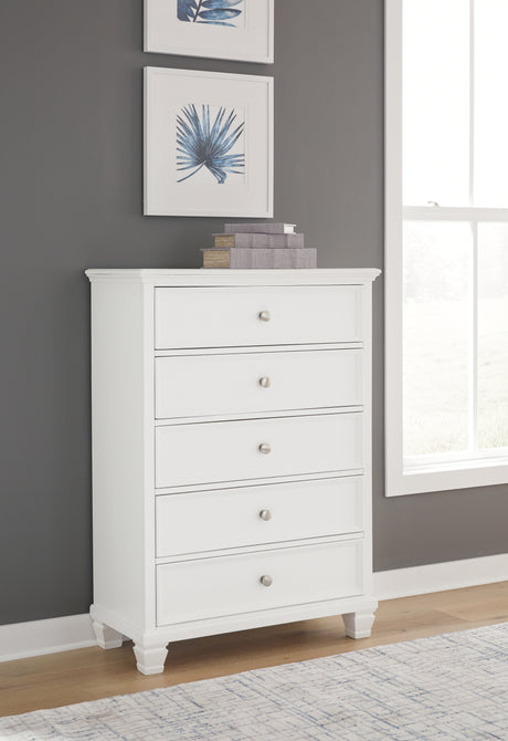 Furniture City Houma - Ashley Furniture - Fortman Chest of Drawers - Five Drawer Chest / White - B680-46