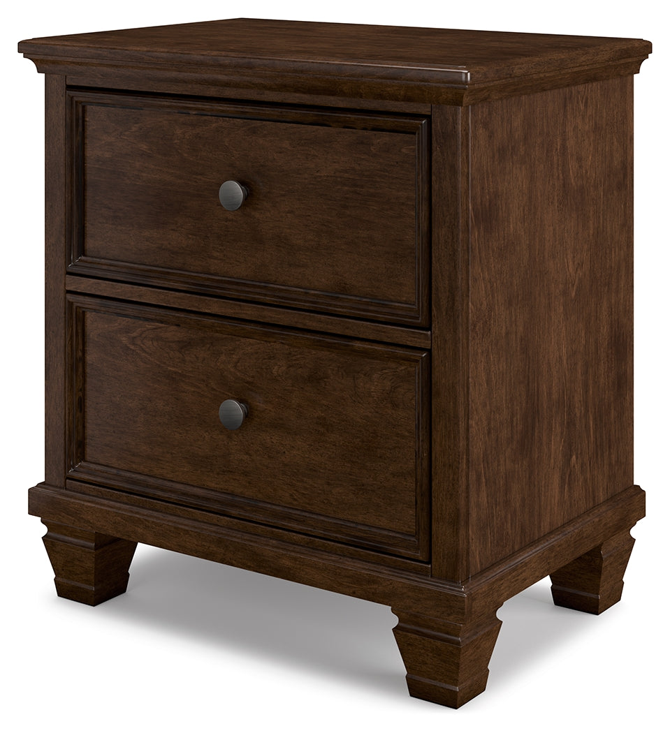 Danabrin Queen Panel Bed