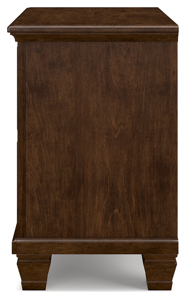 Danabrin Queen Panel Bed