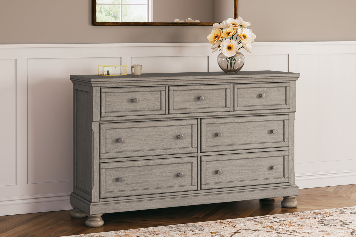 Lettner Queen Panel Bed