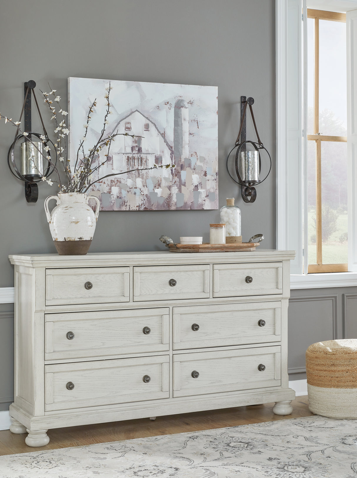 Robbinsdale Queen Panel Bed