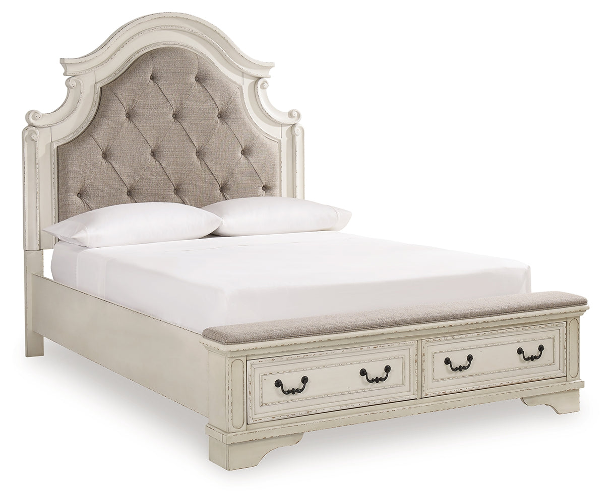 Realyn Queen Panel Bed, Dresser, Mirror and 2 Nightstands