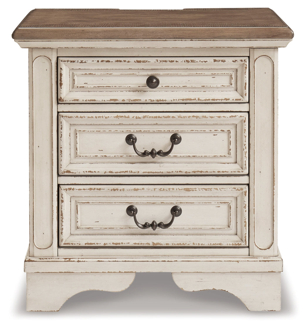 Realyn King Sleigh Bed