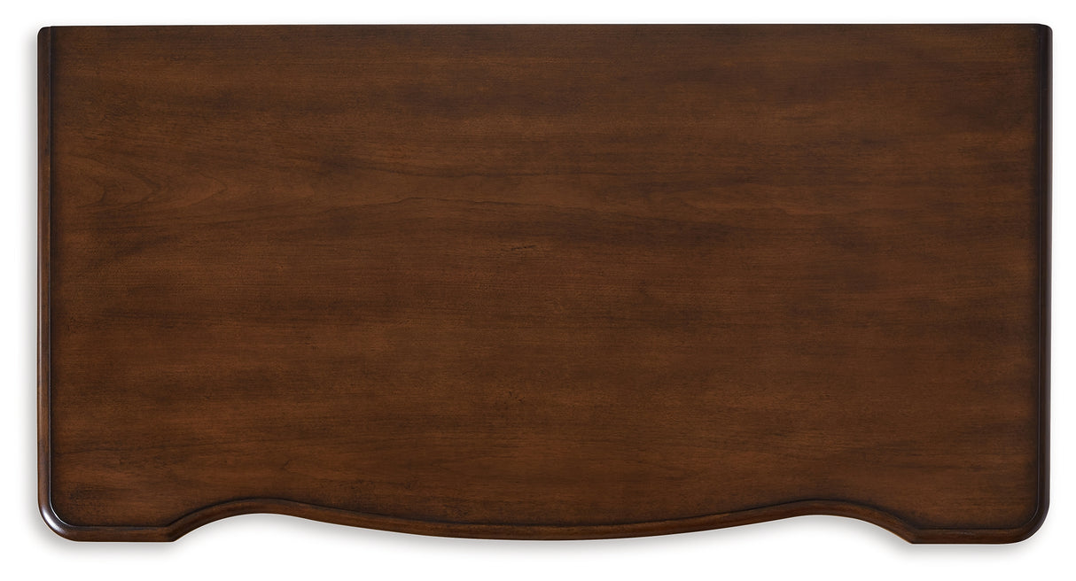 Lavinton Queen Poster Bed