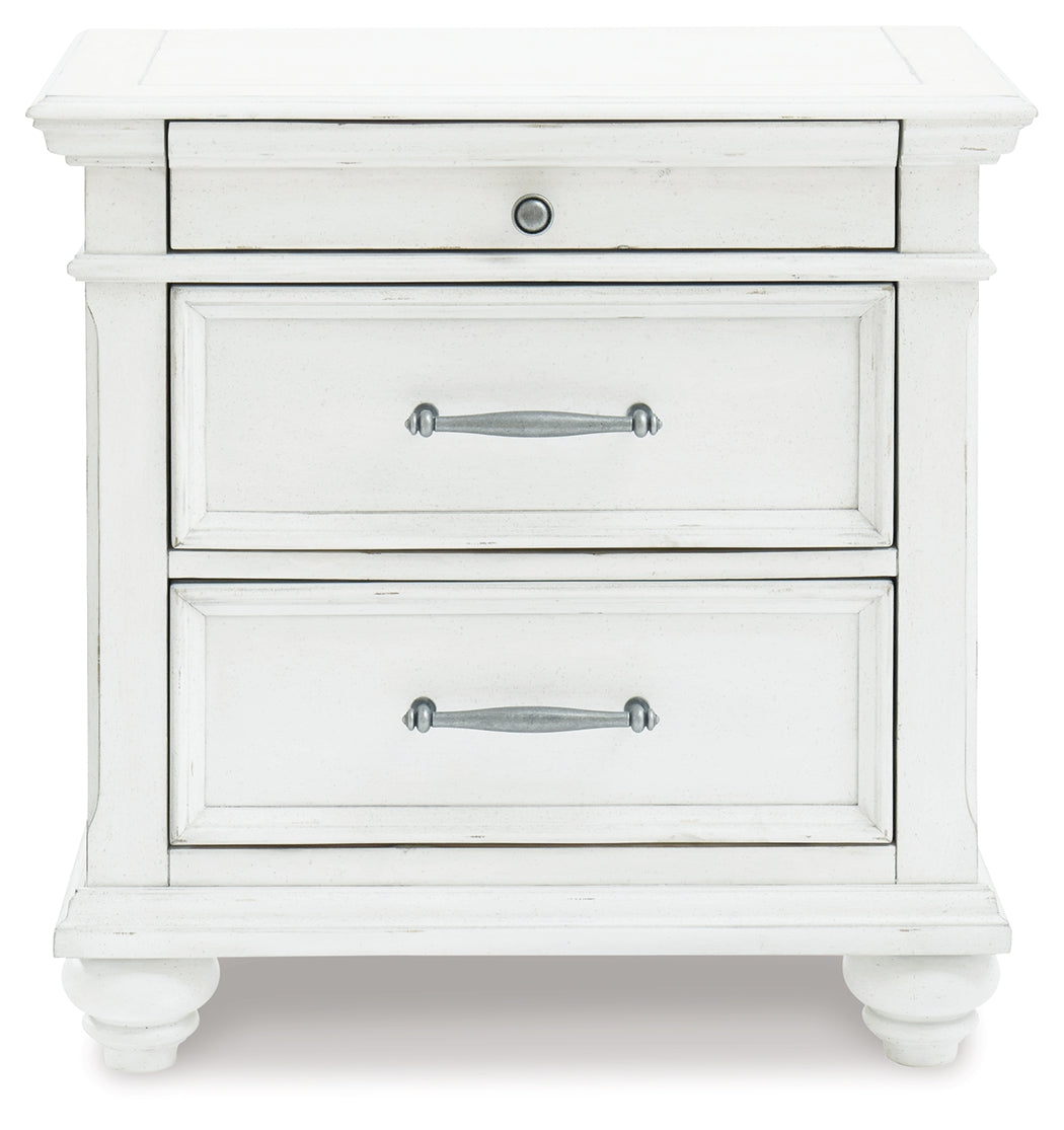Kanwyn Queen Panel Bed